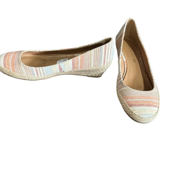 🌈 American Eagle Espadrille Wedge Flats - Size 7 🌈 - Picture 2 of 4